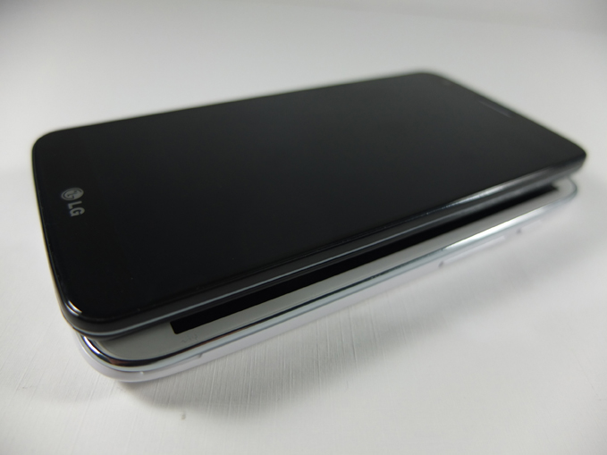 Huawei Ascend G610 Review - LG G2 Comparison 01