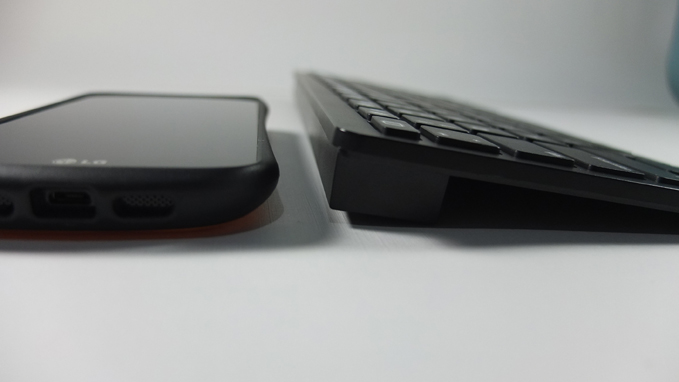Minimalist Bluetooth Keyboard Review 15