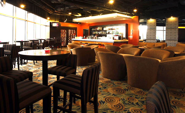 Holiday Inn Manila Galleria Bar One