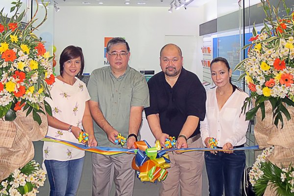 (from left) Karrie Ilagan, Microsoft Country GM Philippines; Edwin Tan, CEO, Mind Alliance Ventures Inc.; Benedict Buhain, Business Unit Head, Altus Communications Inc.; and Milette Rosal, Microsoft Marketing Head – Mobile Devices Sales Philippines