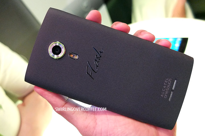 5-inch P6190 Alcatel Flash 2 aims to be the budget but beautiful camera phone – first thoughts