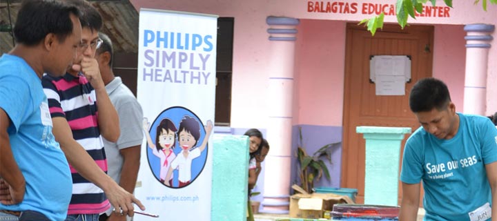 Philips visits Barangay Balagtas in Las Pinas for Simply Healthy Project
