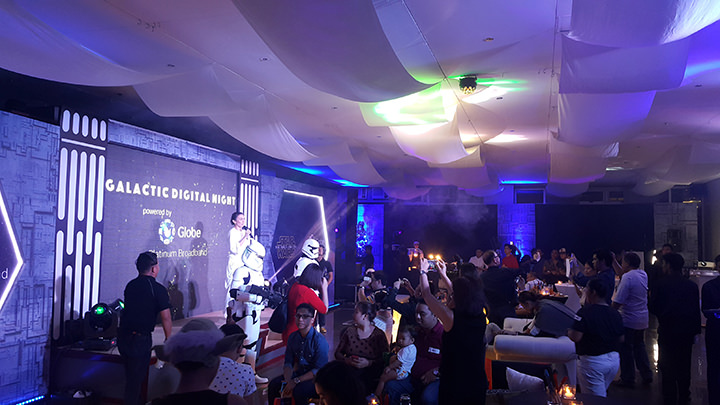 Star Wars Globe Platinum Digital Night