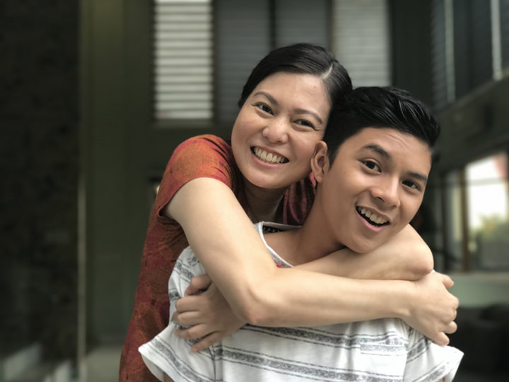 PLDT Home encourages all to #ConnectForReal with their Moms on Mother’s Day