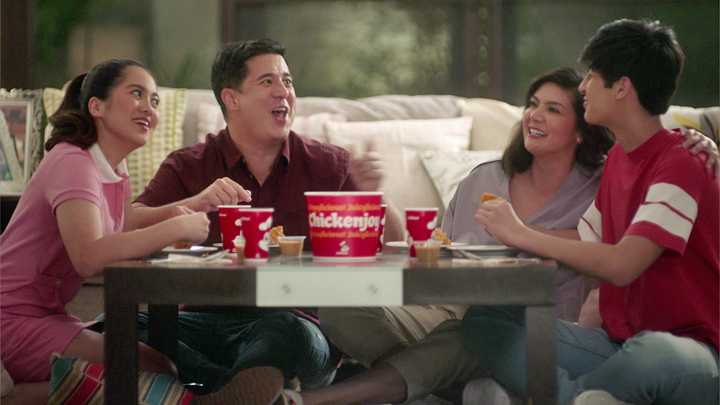 Aga Muhlach & family share how their love for each other and their favorite Chickenjoy bring them closer.