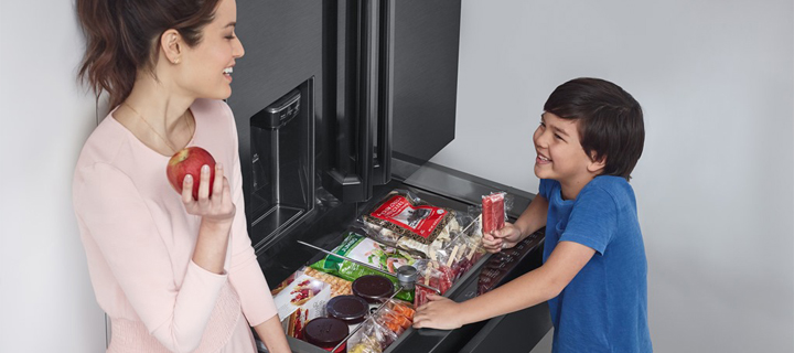 Stock up on your kids’ favorite treats with the Samsung Twin Cooling Refrigerator