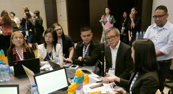 Lenovo Philippines Country General Manager Michael Ngan with 2019 OpenGov Asia Forum attendees.