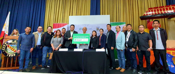 PLDT-Smart representatives also turned over Smart Infocast to the Baguio City LGU.