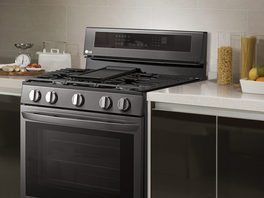 LG Introduces Air Fry and Knock-On Instaview Technologies To Connected Ovens