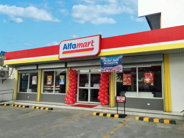 The Philippines' first and only Super Minimart chain opened its latest store in Sitio Santol, Barangay Tabun, Angeles on Maundy Thursday.