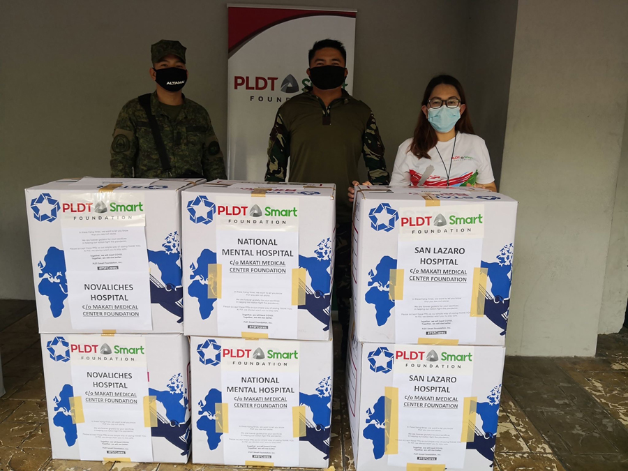 PLDT-Smart Foundation Partners With Women's Group to Provide Face Masks, PPEs to Frontliners