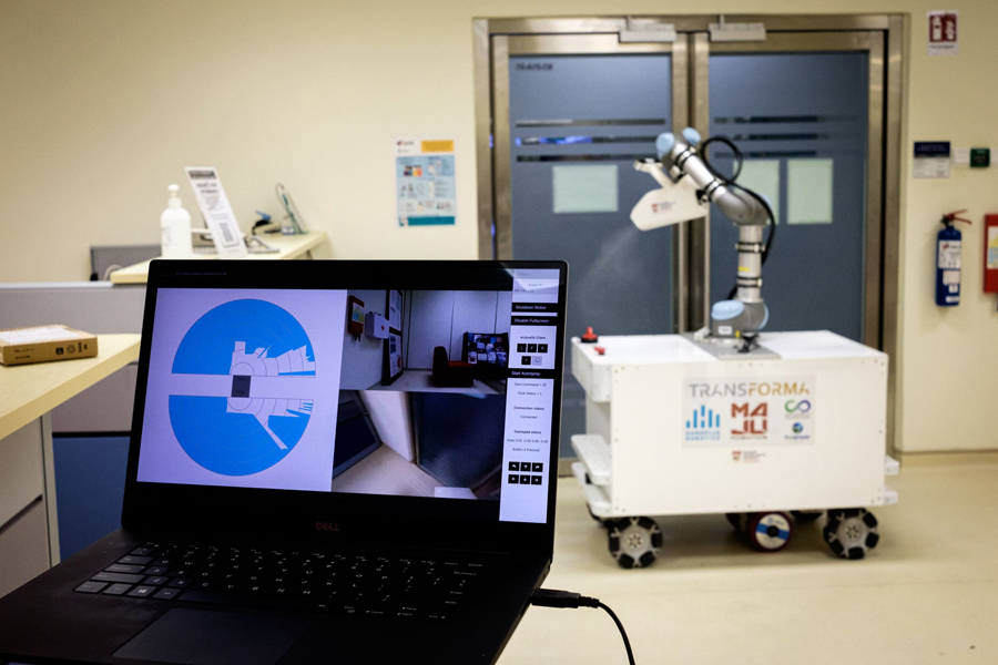 Pandemic Fuels Global Demand for ‘Cobots’ in Health Sector