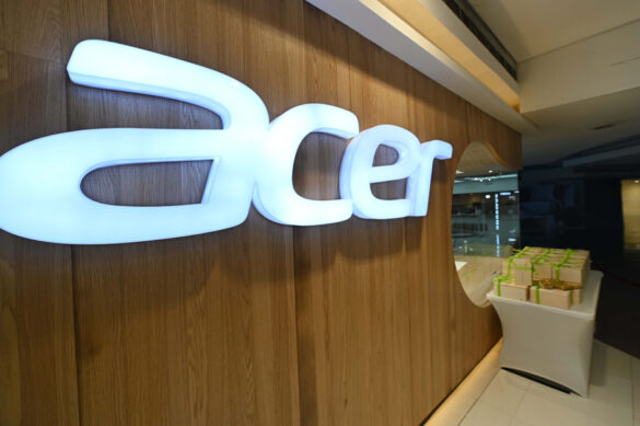 Acer opens its first flagship store in the Philippines at SM Megamall
