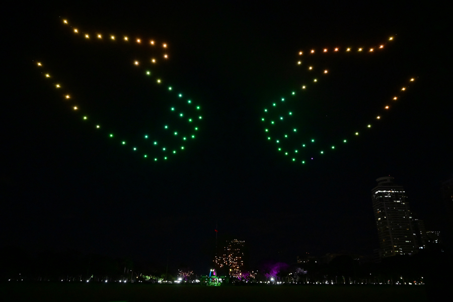 Over 200,000 online viewers tuned in as Ben&Ben, Smart light up Manila skies in special drone show