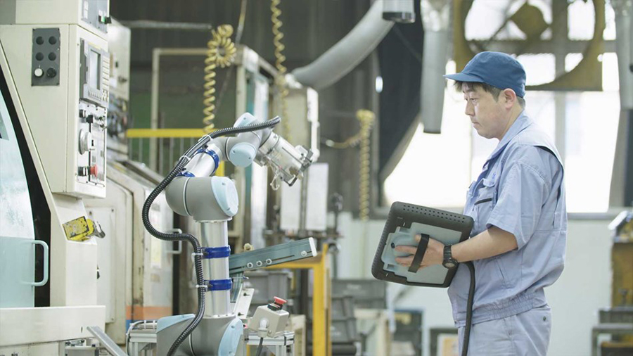 Manufacturers See Collaborative Robots as Key Driver to Higher Productivity