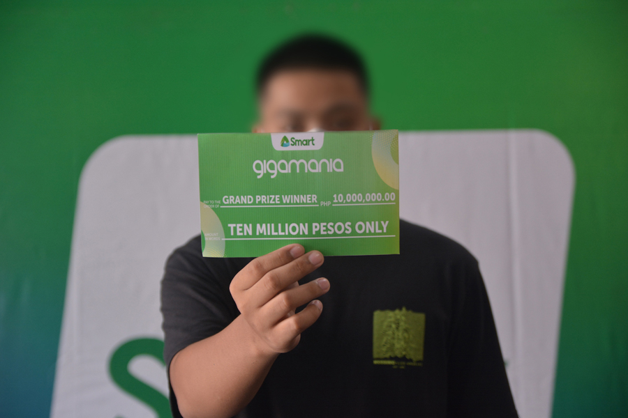 Online classes lead college student to win P10 Million in Smart GigaMania Promo