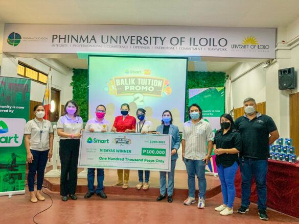 Returning student in Iloilo reaps ₱100K grand prize in Smart’s Balik Tuition Promo 2