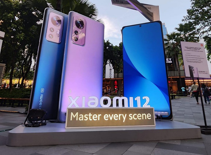 Master every scene. Those who missed the roadshow at the Xiaomi 12 Exhibit in Bonifacio High Street (where customers enjoyed surprised deals) can still purchase the Xiaomi 12 and 12 Pro at the flagship phone's open sale over at the official Xiaomi stores on Lazada and Shopee, and at Xiaomi branches nationwide.