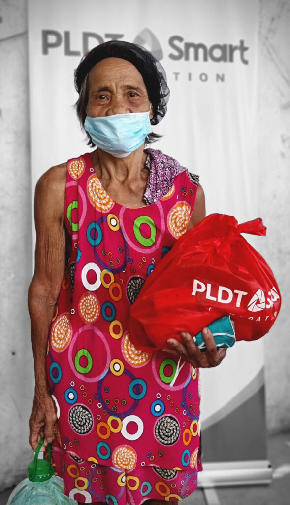PLDT, Smart first private-sector responders to extend relief in Bulusan-impacted areas