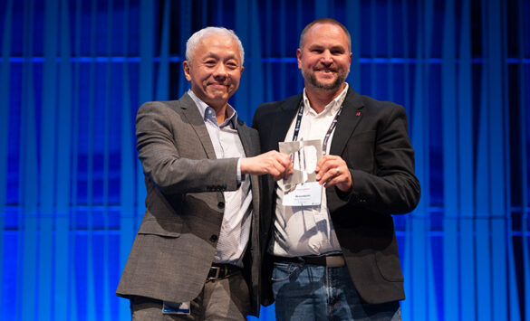 Bo Lundqvist (right), President and CEO of Retail Associates receives the award for LS Retail Diamond Partner for 2022 from Qiping Sun, LS Retail Regional Vice President for Asia Pacific during the recent conneXion Iceland, the company’s flagship international event.
