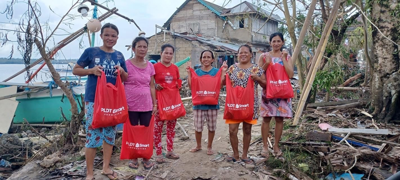 PLDT, Smart fully restore Pampanga, begins relief distribution for #KardingPH areas