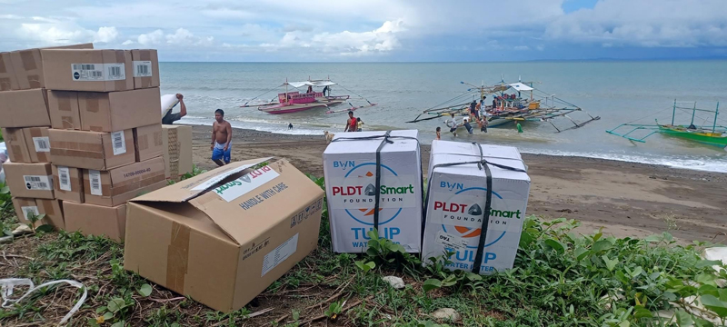 PLDT, Smart fully restore Pampanga, begins relief distribution for #KardingPH areas