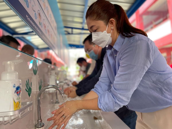 P&G turns over 285 handwashing facilities to schools in time for the return of face-to-face classes