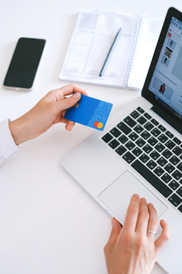 Shop Safely This 2023: 5 signs your online transaction may be a scam