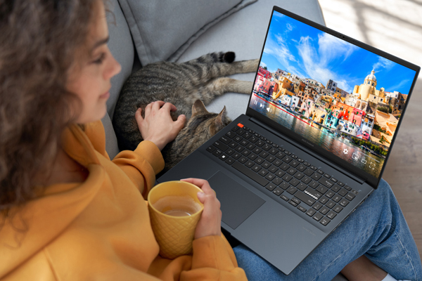 Lifestyle Guide: How to choose the right 16-inch laptop