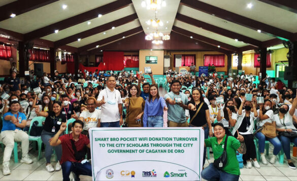 Cagayan de Oro's scholar-leaders benefit from PLDT & Smart, advancing online learning