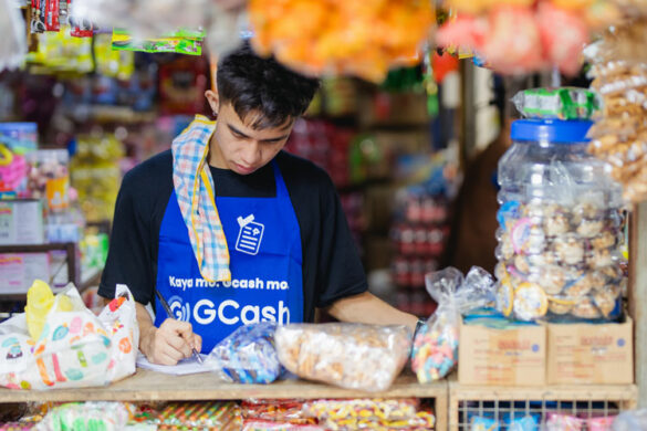 GCash waives QR transaction fees for micro-merchants