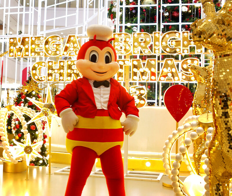 Jolly Snaps: Make it Christmas with Jollibee Joy in Metro Manila!